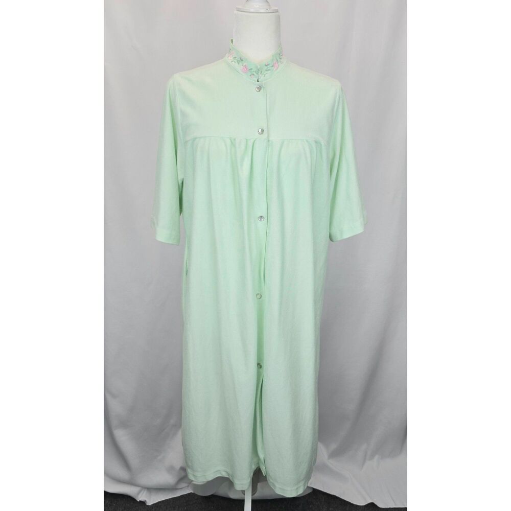 Vintage Mint Green Nightgown M Cottagecore Pearl Snap Floral Reigning‎ Beauty